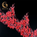Forme a largura nupcial da guarnição 135cm do laço da flor 3D colorido feito a mão bordado