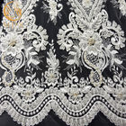 Das telas brancas do laço do poliéster de 1 jarda 20% laço bordado frisado luxuoso para o vestido